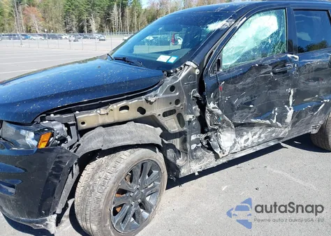 2020 Jeep Grand Cherokee Altitude 4X4 z USA, uszkodzony, nr VIN 1C4RJFAG5LC126330